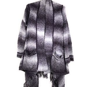 Cecice Cardigan Sweater‎